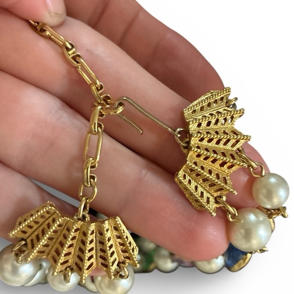 ✨ 3/$15 ✨ Multicolor Crystals and Pearl Necklace - Picture 3 of 3